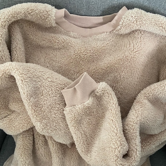 Urban Outfitters BDG Teddy Sweater - Picture 2 of 7